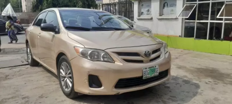 Toyota Corolla   - 2011