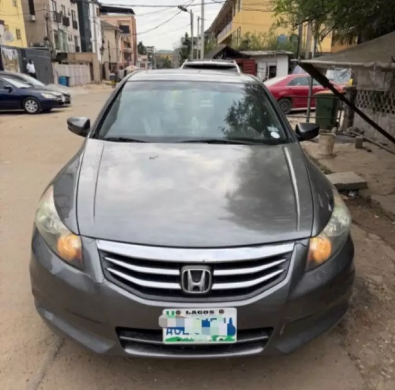 Honda Accord   - 2011