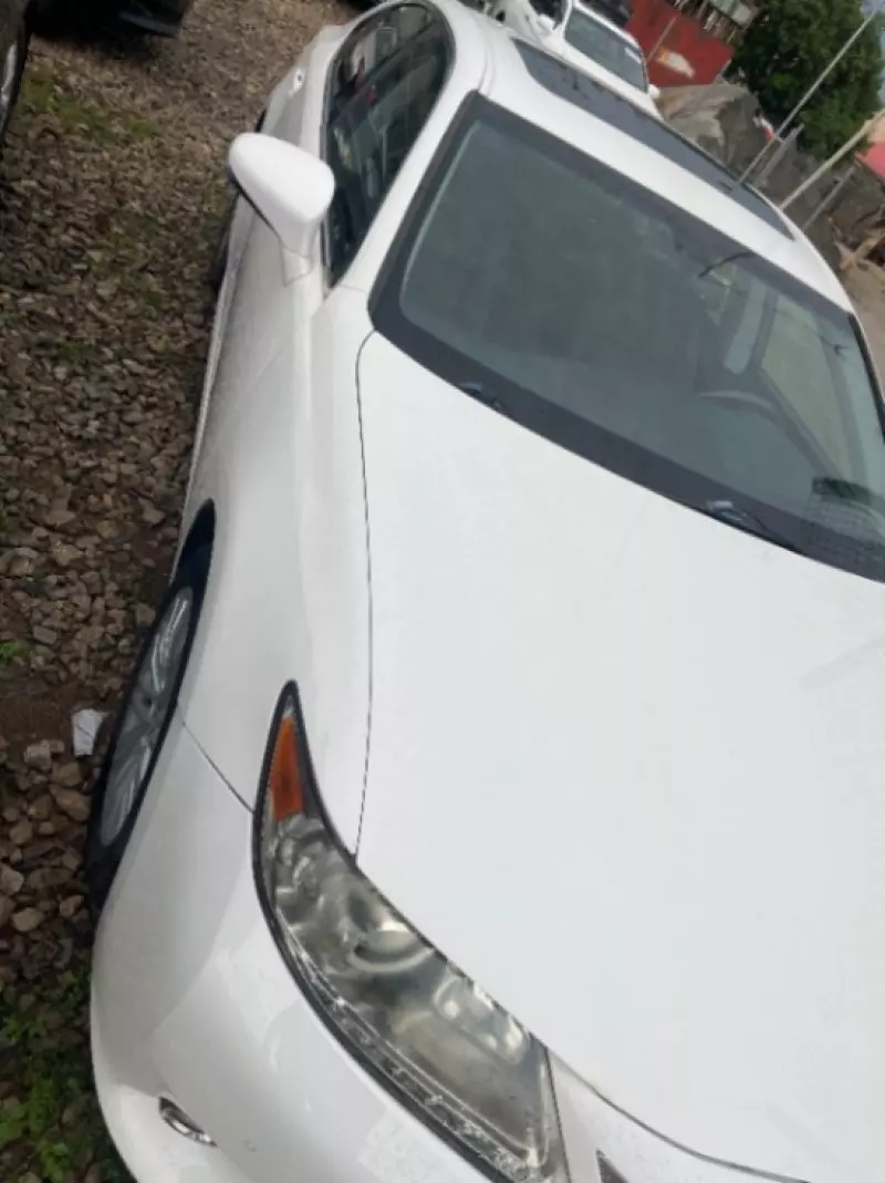Lexus ES   - 2013