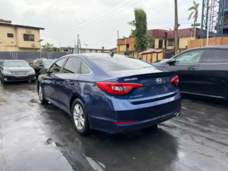 Hyundai Sonata   - 2016