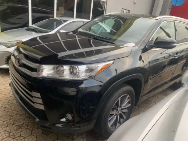 Toyota Highlander   - 2016