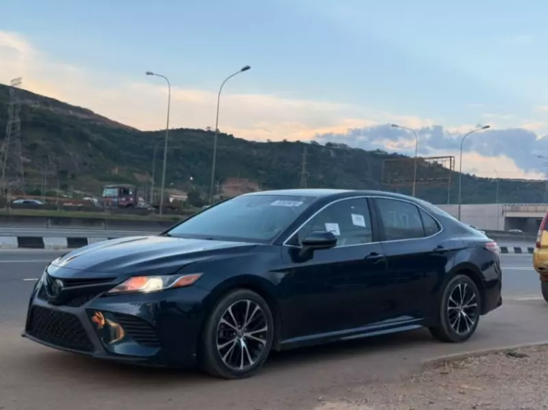 TOYOTA Camry   - 2018