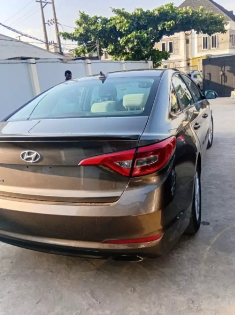 Hyundai Sonata   - 2015