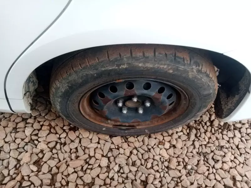 TOYOTA Noah - 2011