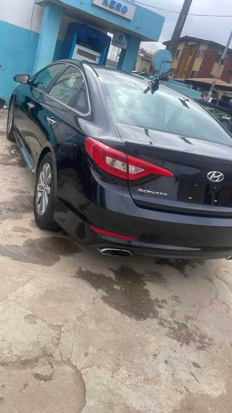 Hyundai Sonata - 2015