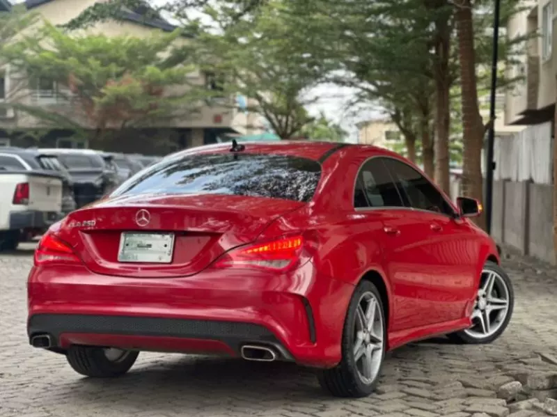 Mercedes-Benz CLA 250   - 2014