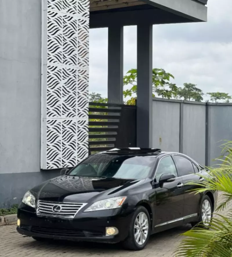 Lexus ES 350   - 2011