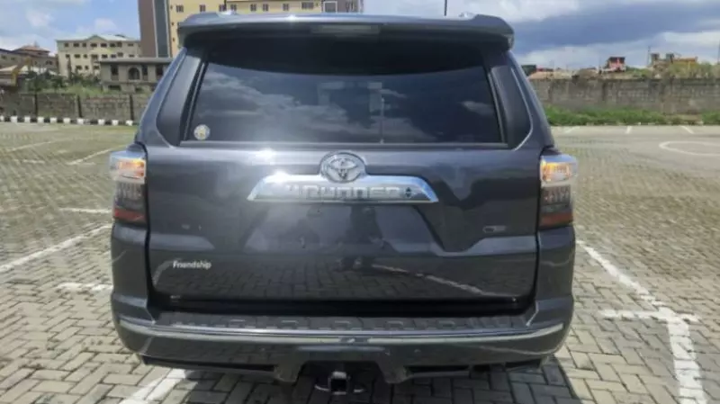 Toyota 4-Runner   - 2017