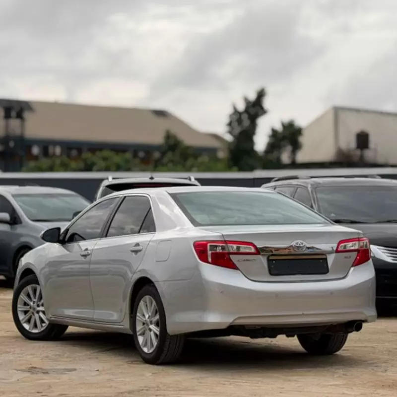 TOYOTA Camry   - 2013