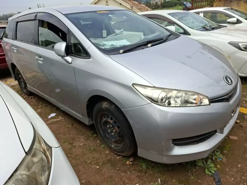 Toyota Wish   - 2016