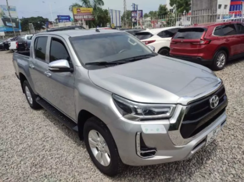 TOYOTA Hilux   - 2017