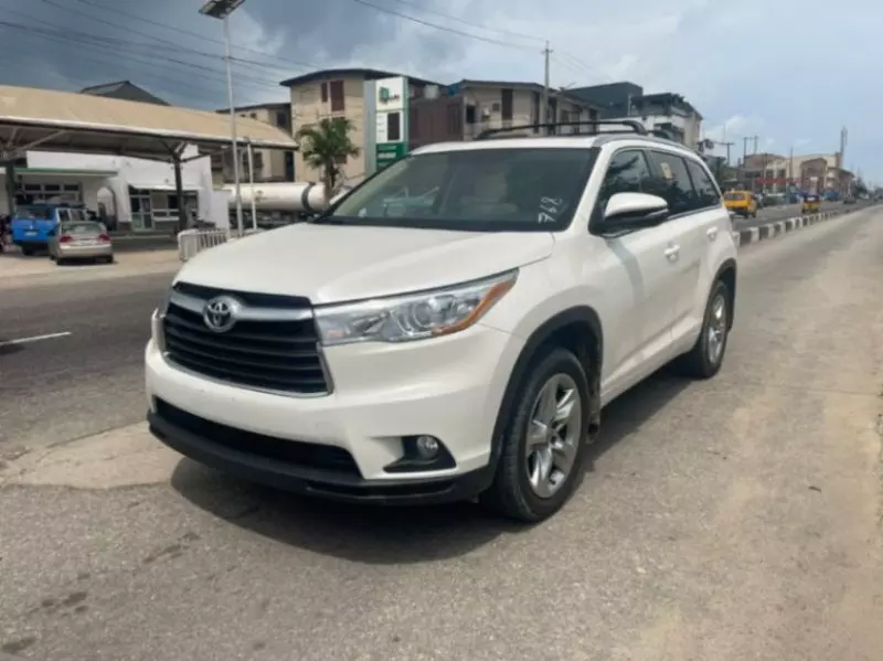 TOYOTA Highlander   - 2015