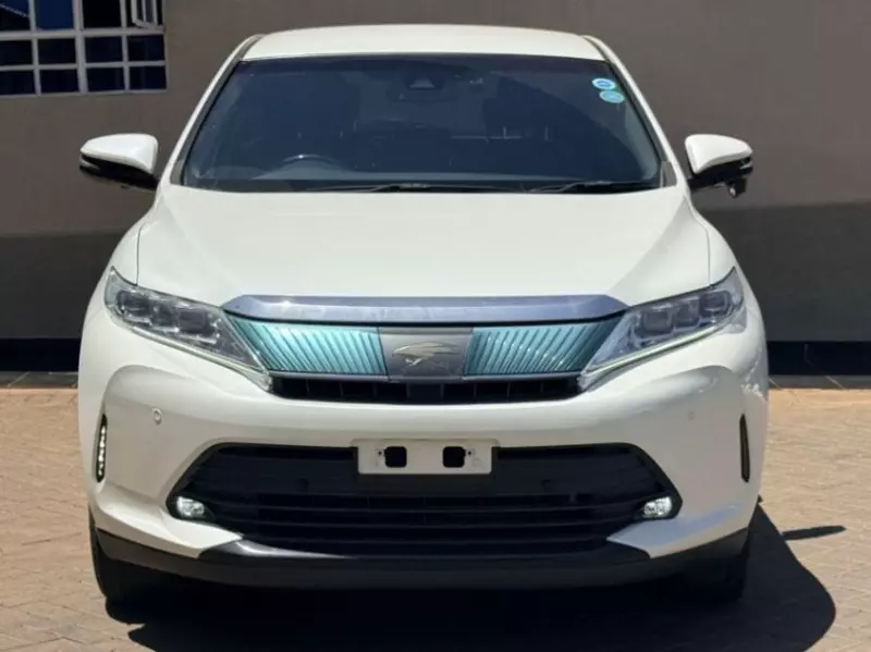 Toyota Harrier   - 2018