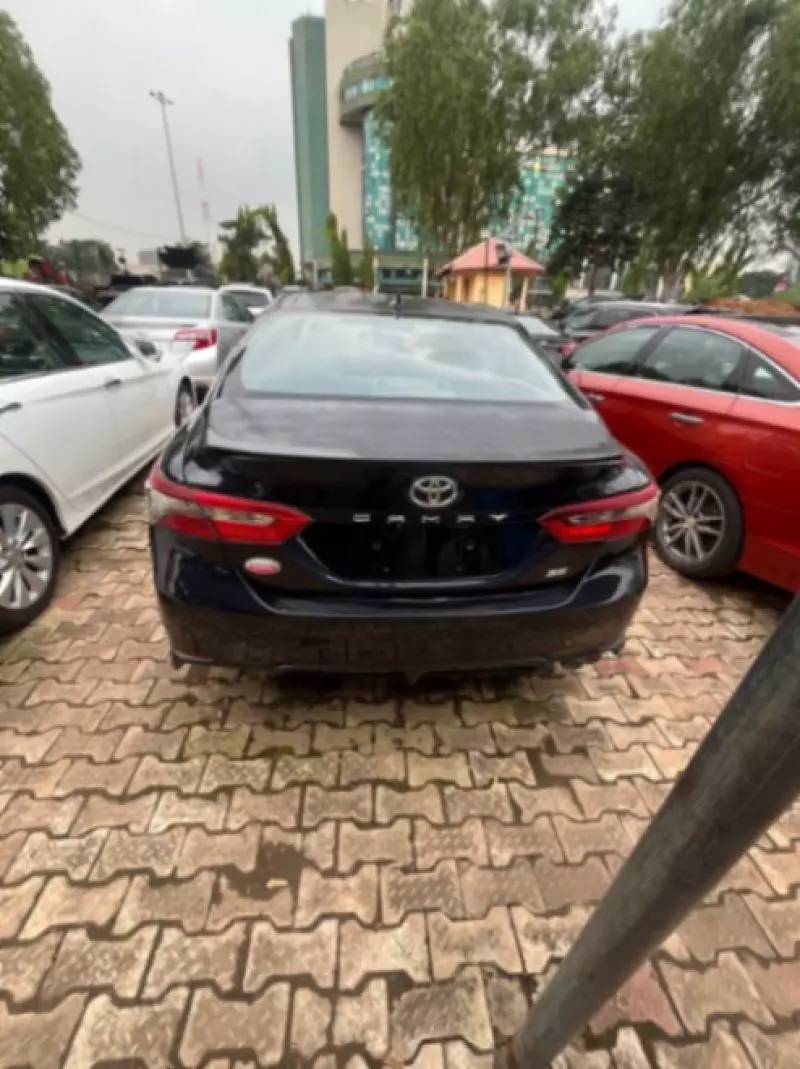 TOYOTA Camry   - 2021