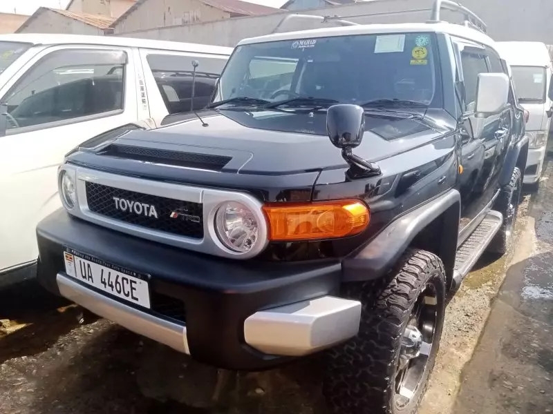 Toyota FJ Cruiser   - 2010