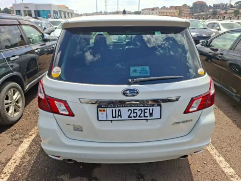 Subaru Exiga - 2012