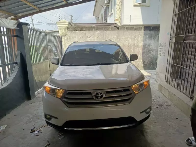 TOYOTA Highlander - 2011