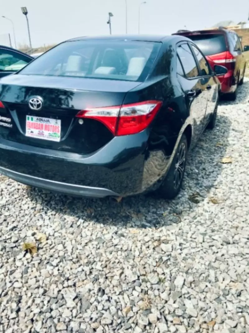 TOYOTA Corolla - 2016