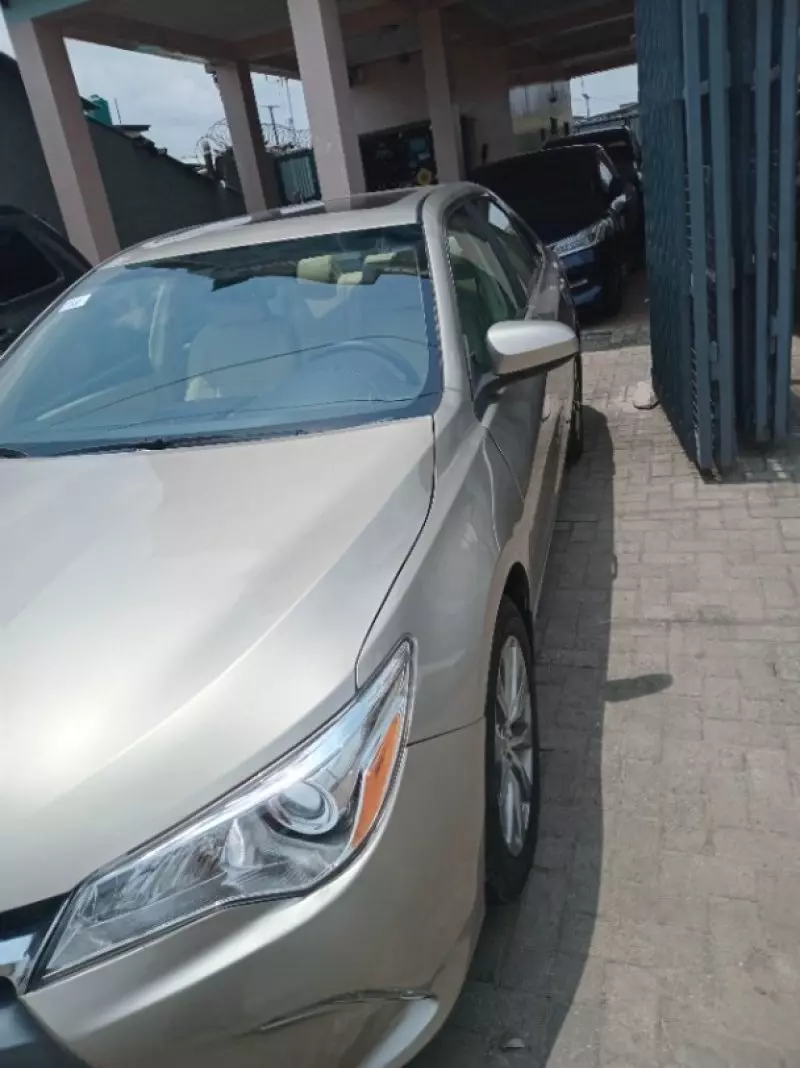 Toyota Camry   - 2015
