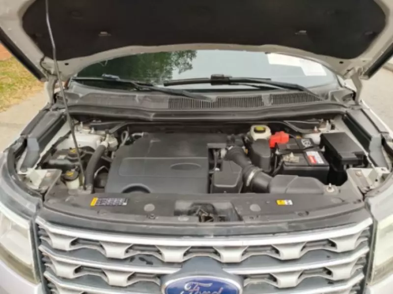 Ford Explorer   - 2016