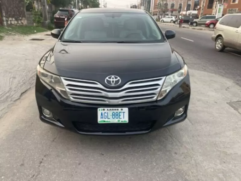 Toyota Venza   - 2012
