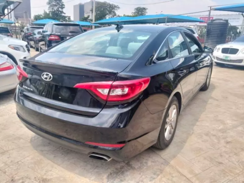 Hyundai Sonata   - 2017