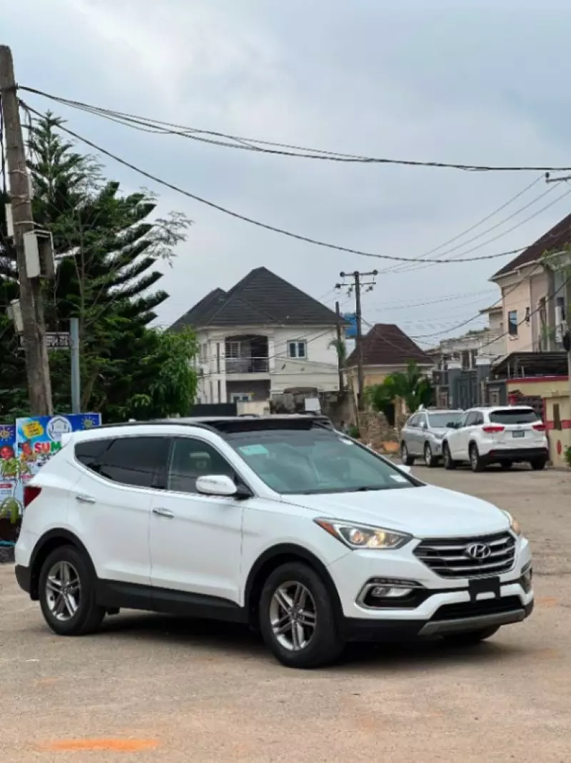 Hyundai Santa Fe   - 2018