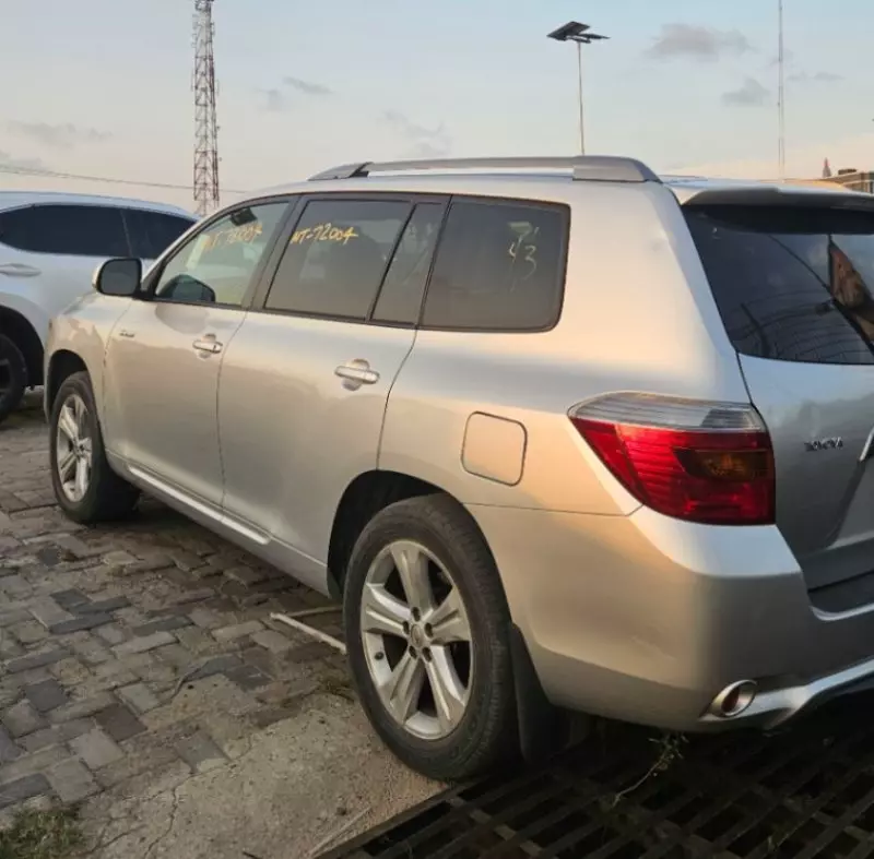 Toyota Highlander   - 2008
