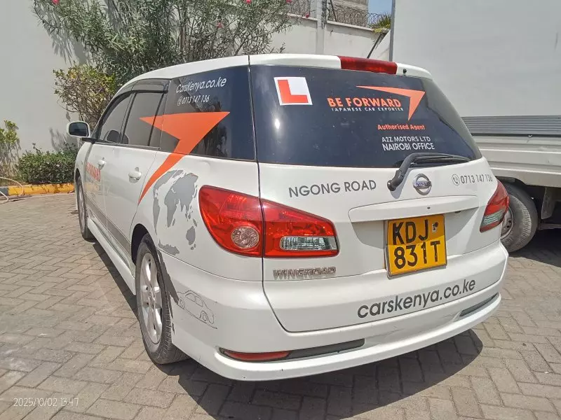 Nissan Wingroad    - 2015