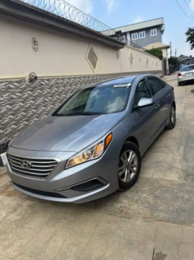 Hyundai Sonata   - 2017