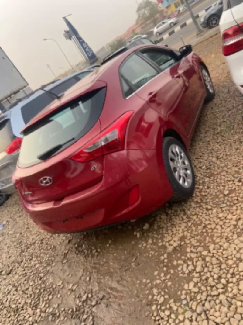 Hyundai Elantra GT - 2017