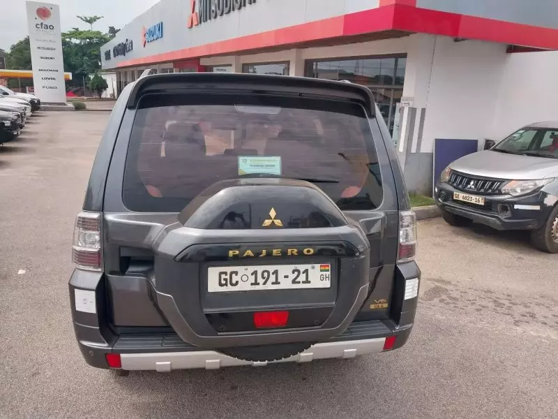 Mitsubishi Pajero - 2020