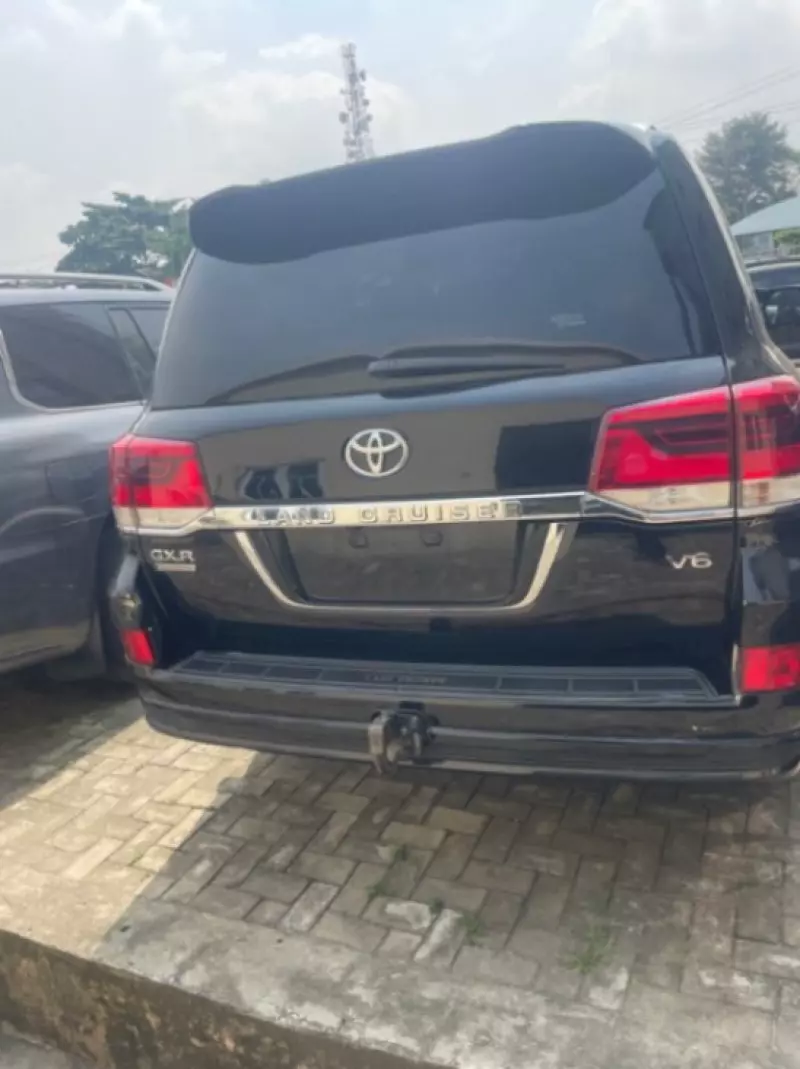 Toyota Land Cruiser   - 2019