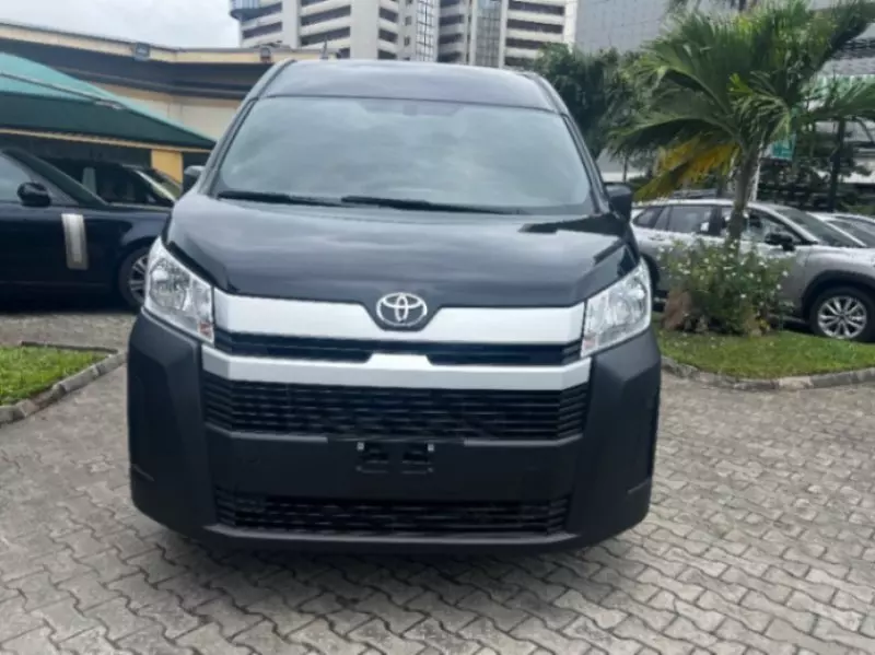 TOYOTA Hiace - 2025