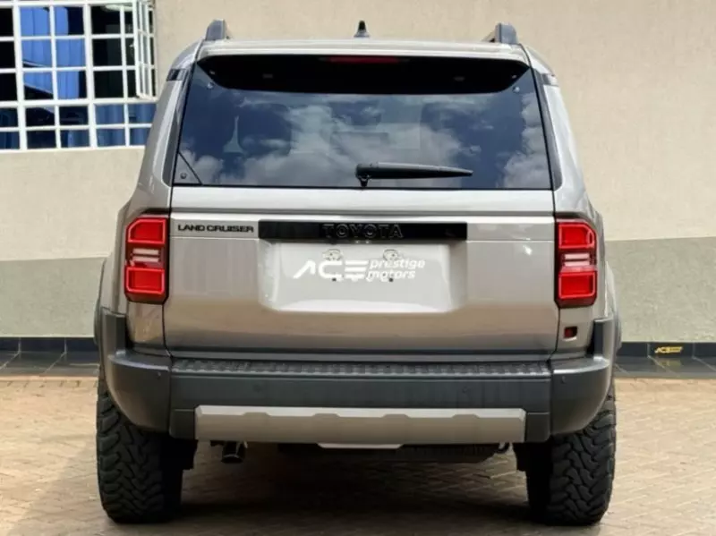TOYOTA Prado   - 2024