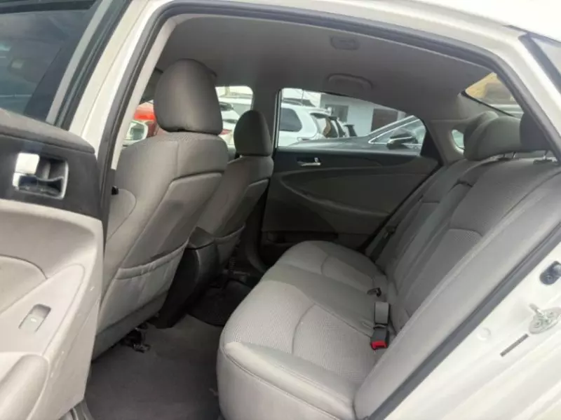 Hyundai Sonata   - 2014