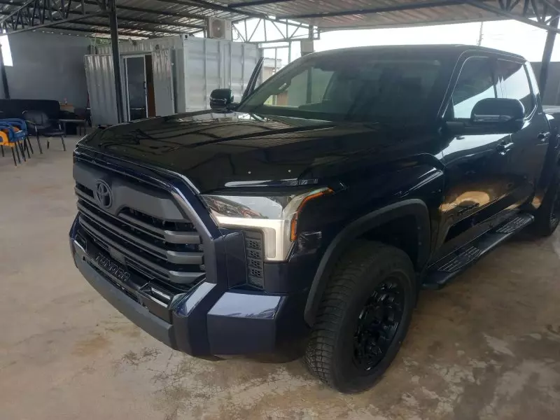 Toyota Tundra   - 2023