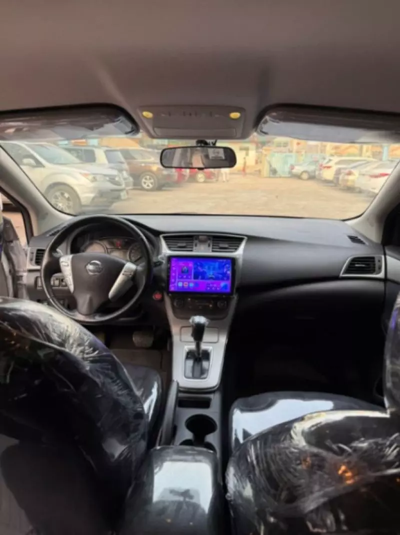 Nissan Sentra   - 2013