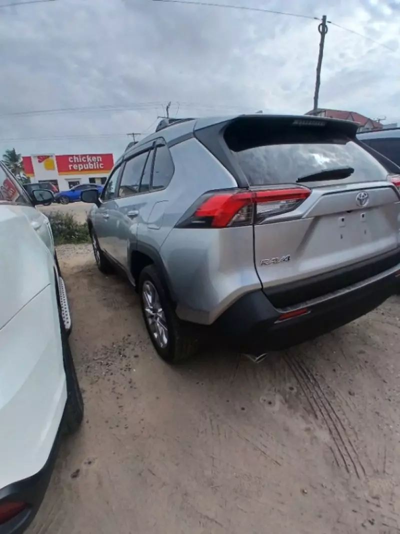 TOYOTA RAV4   - 2025