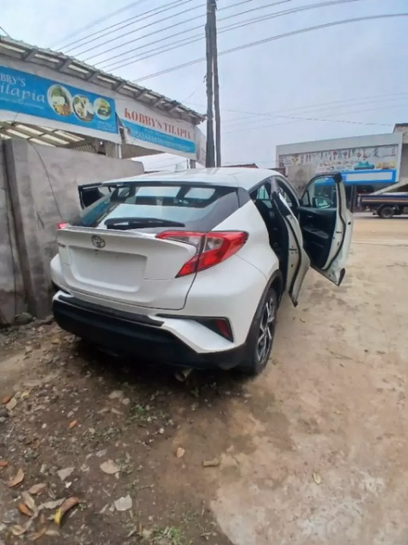 TOYOTA C-HR   - 2018