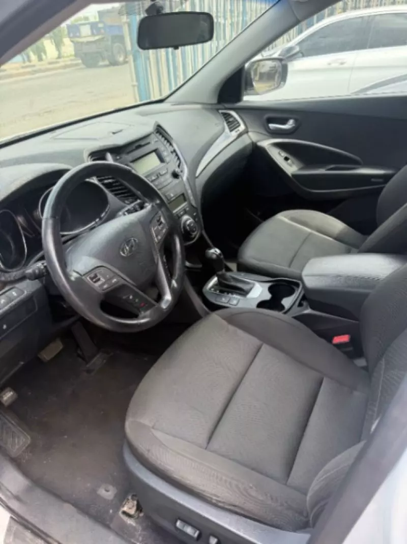Hyundai Santa Fe - 2013