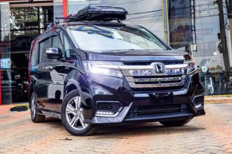 Honda Stepwgn Spada   - 2018
