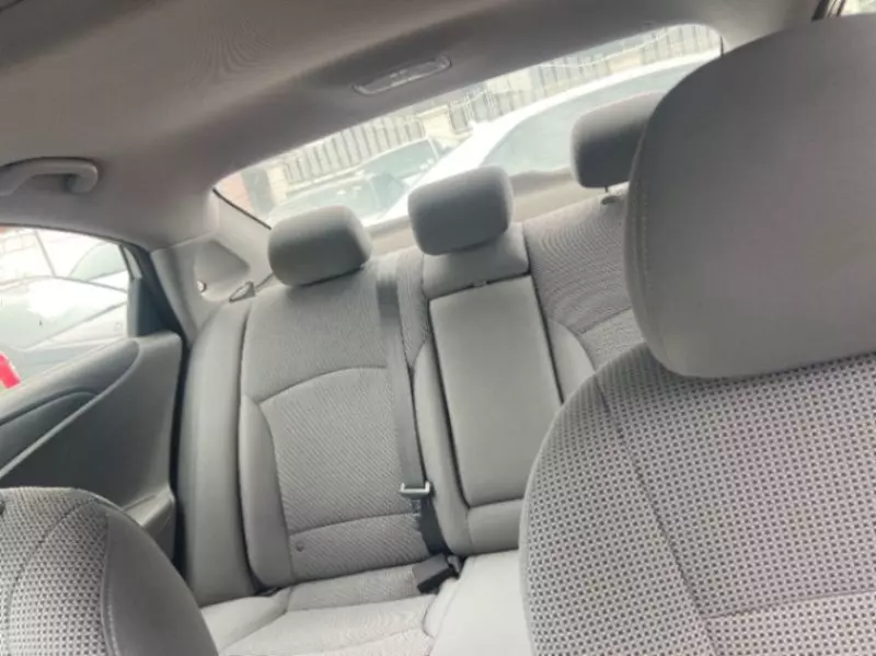 Hyundai Sonata   - 2013