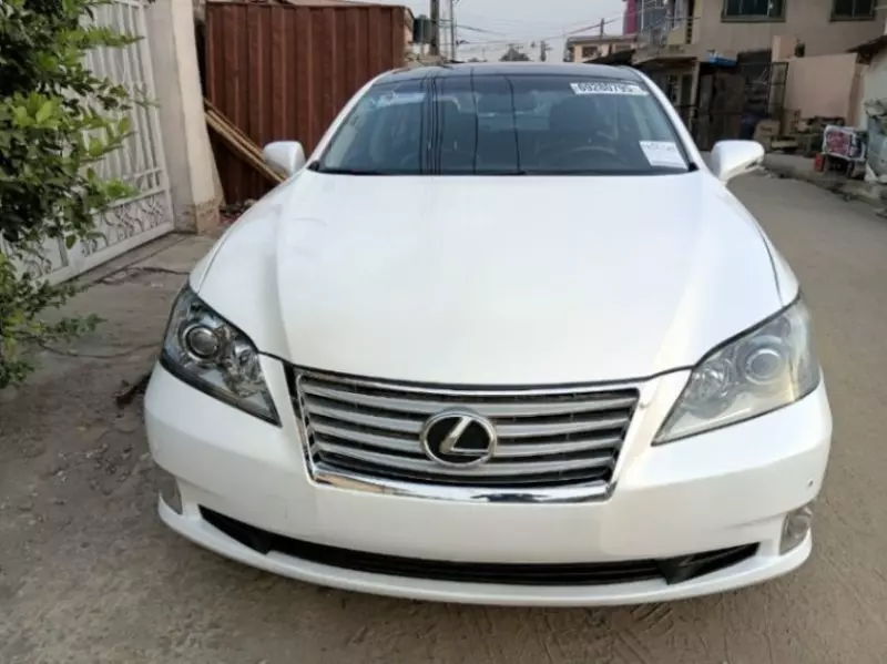 Lexus ES   - 2012