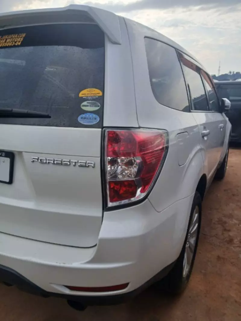 Subaru Forester   - 2011