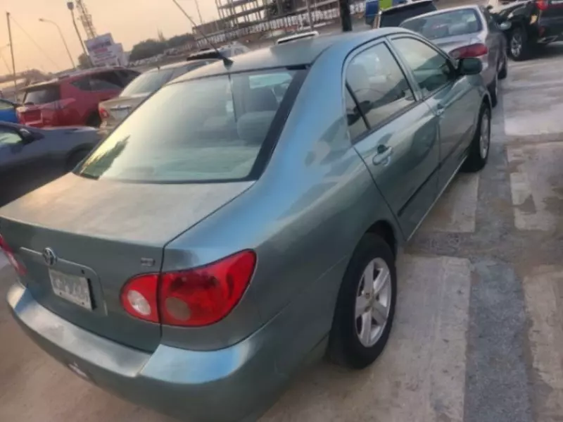 Toyota Corolla   - 2006