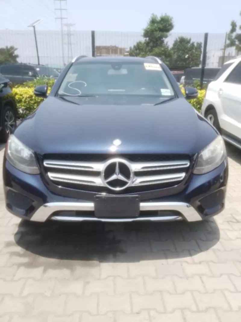 Mercedes-Benz GLC 300   - 2016