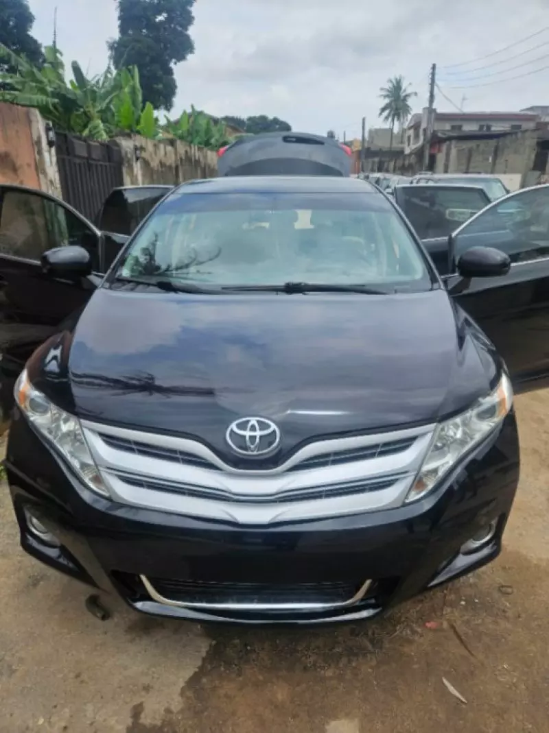 Toyota Venza   - 2013
