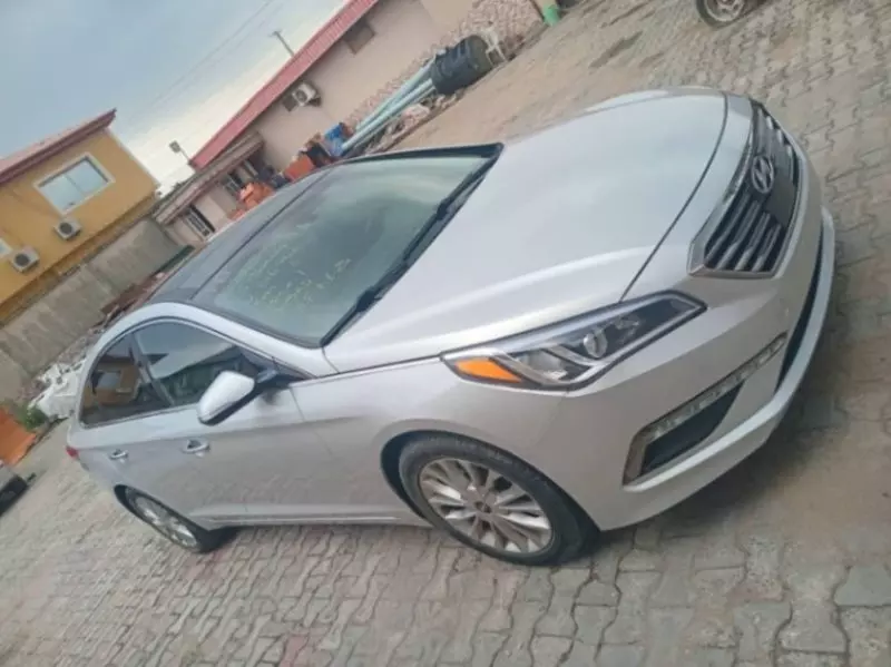 Hyundai Sonata   - 2015