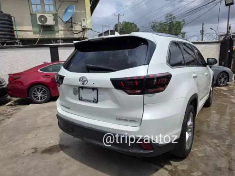 Toyota Highlander - 2014
